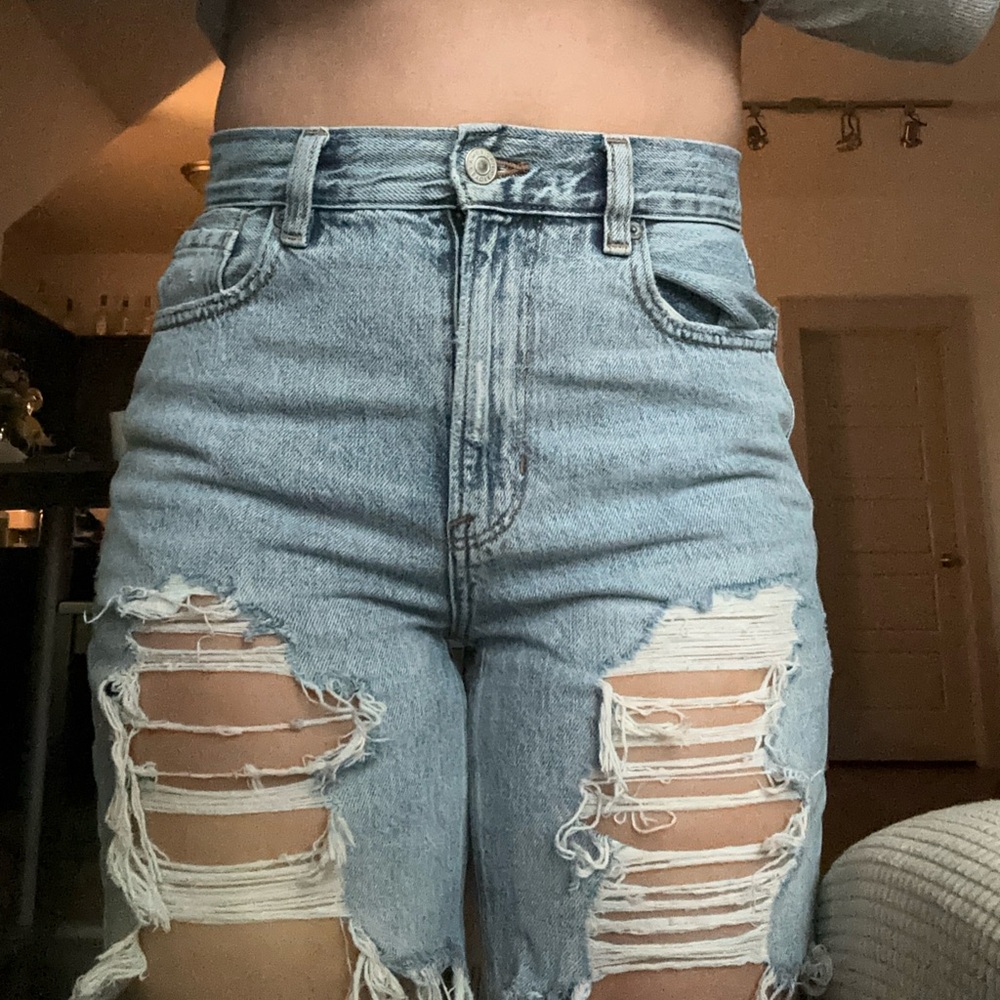 American eagle ripped denim jeans